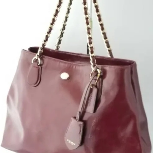 LIKE NEW - Authentic Coach Oxblood Peyton Purse with Gold Chain - Picture 1 of 2